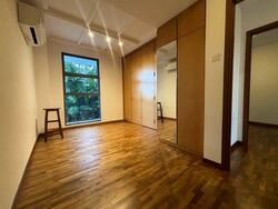 Sixth Avenue (D10), Terrace #549973981